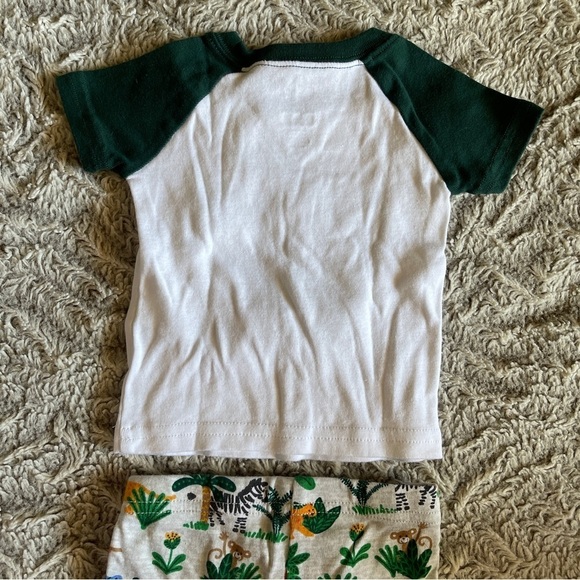 4 for 16$ PJ Place Hide and Seek Champion Infant Shirt and Short Set - Picture 3 of 8